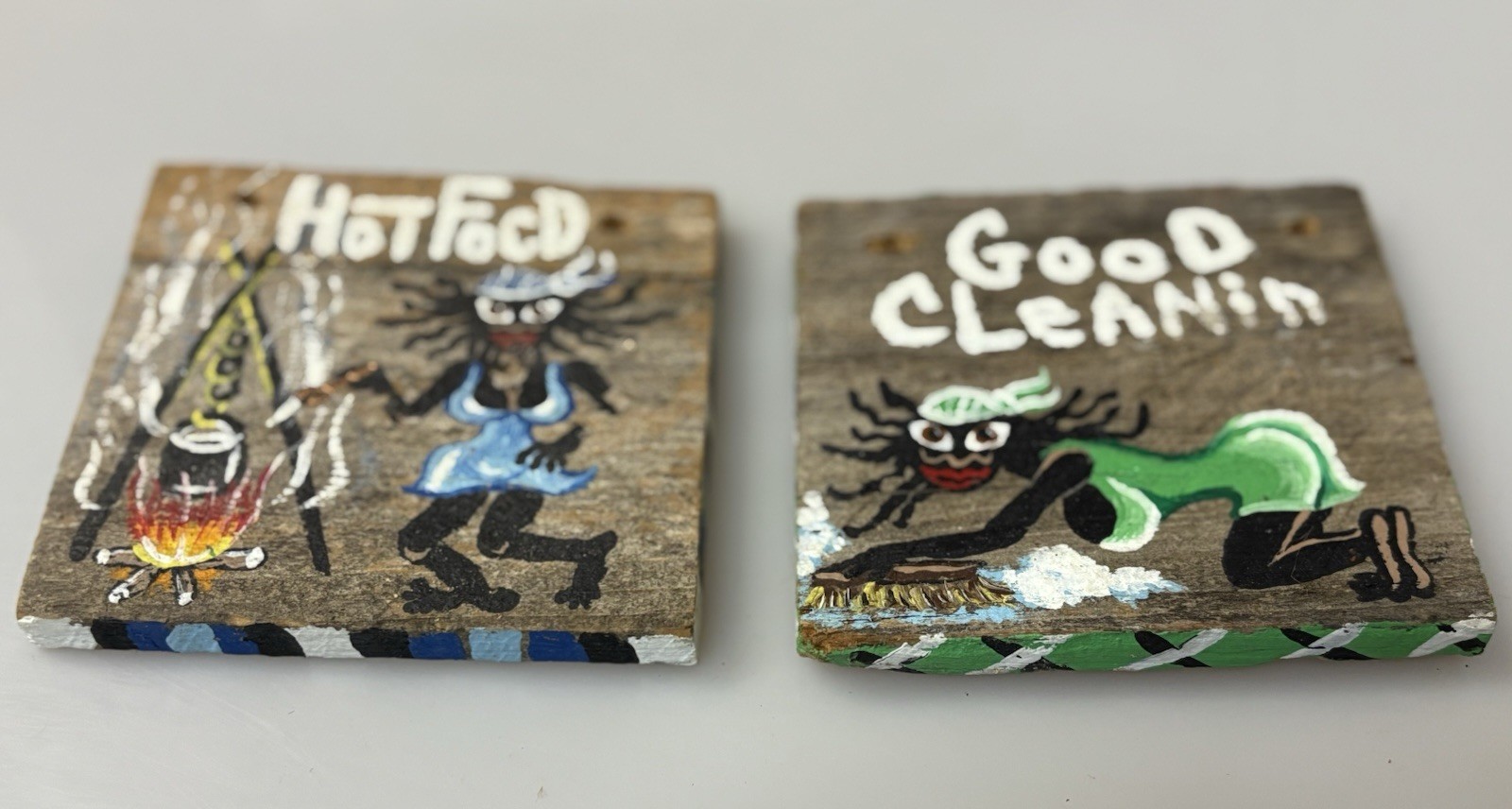 2pc Handpainted Folk Art Wooden Hanging Plaques 4×4”