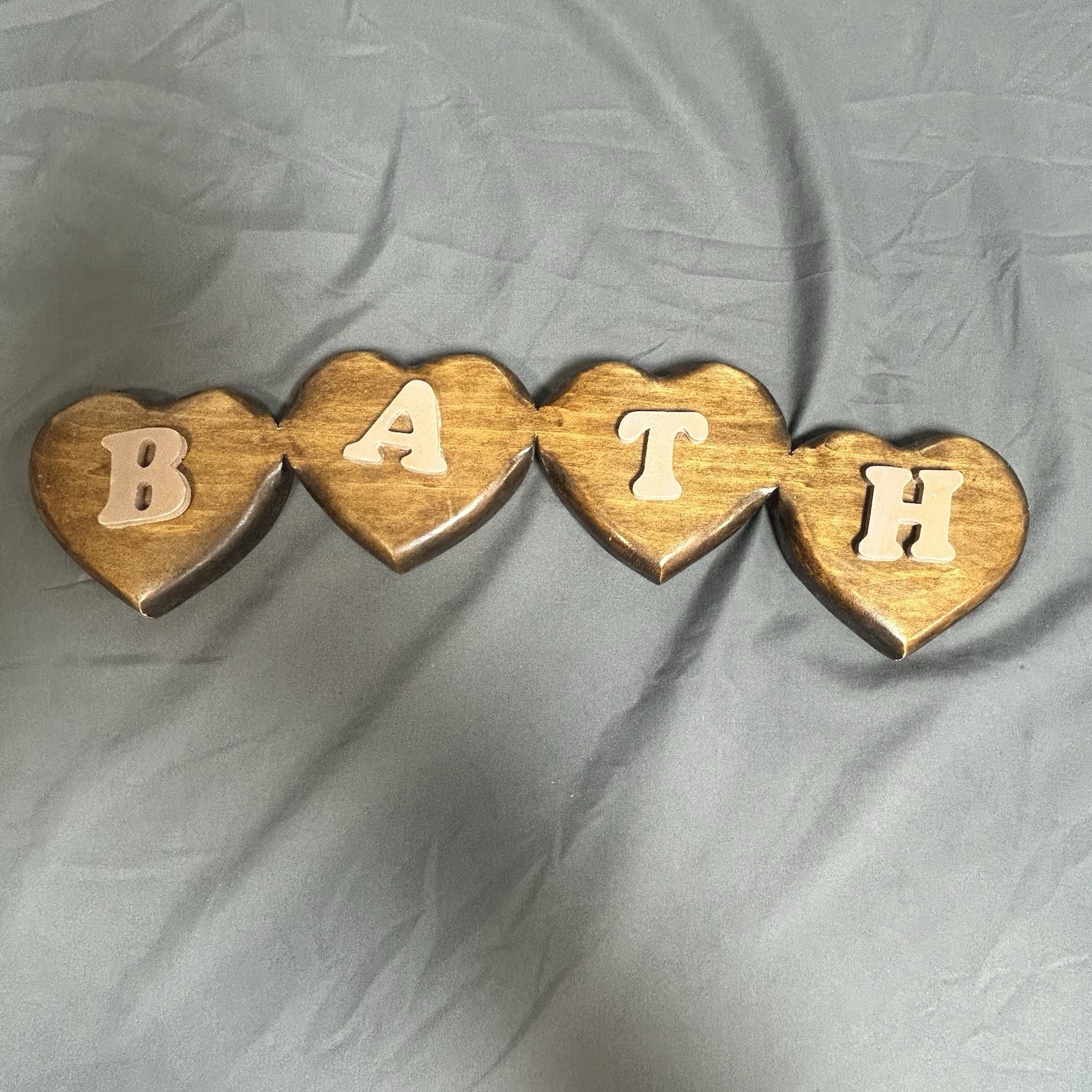 1990s Bath Vintage Hanging Wood Heart Country Pink Farmhouse Grannycore Cottage