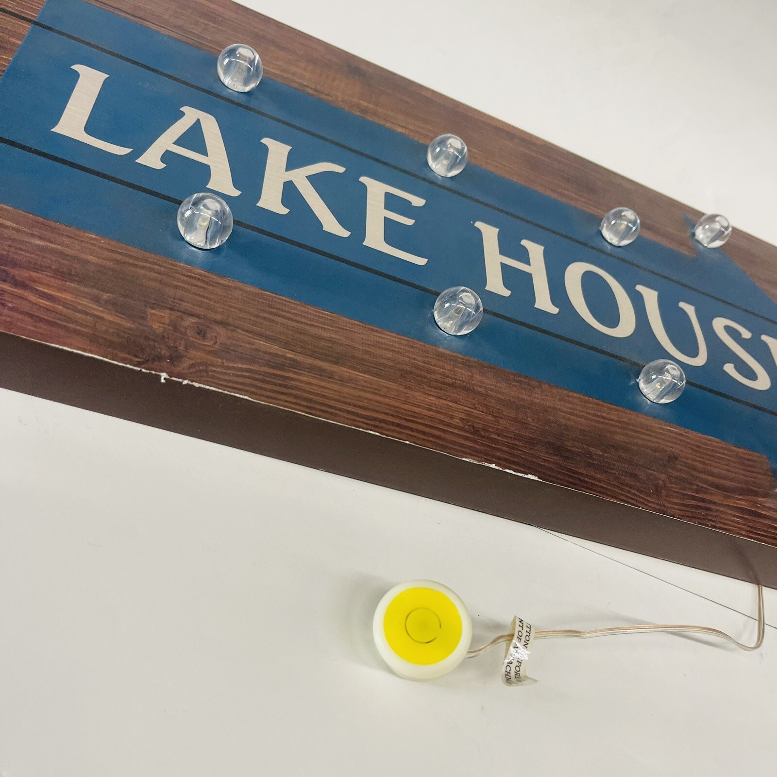 18×9 in Lake House Reactangle SIGN ARROW Light Up Marquee Wooden Yellow Light