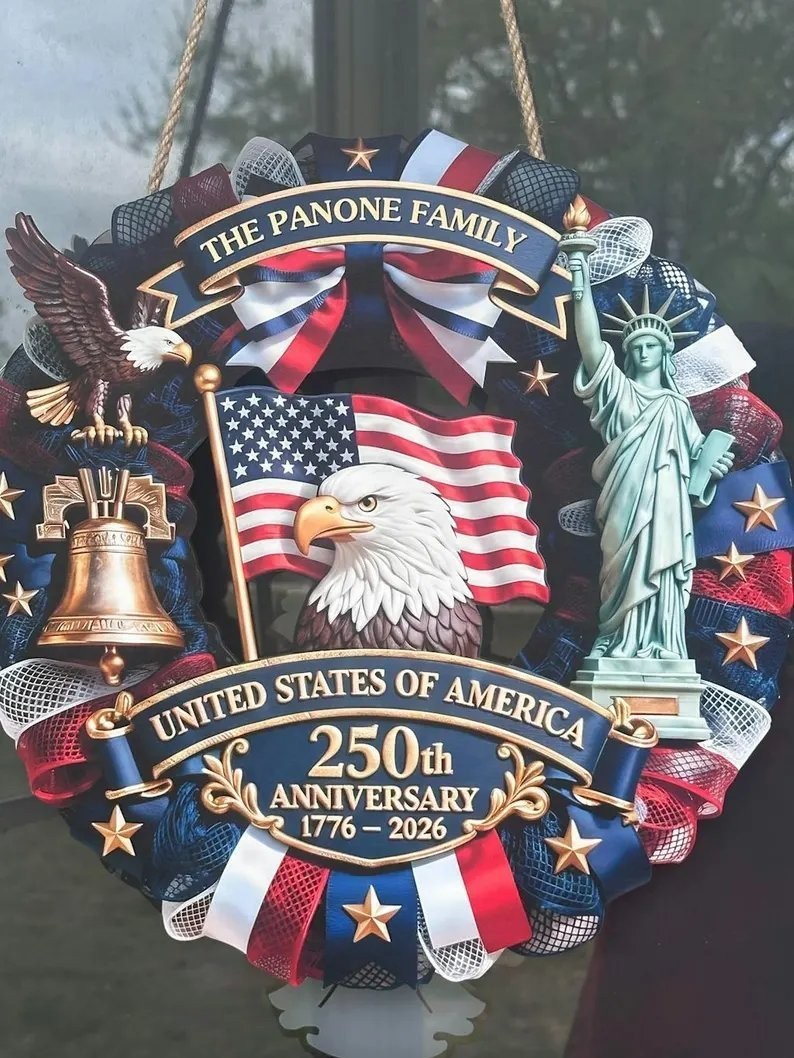 Personalized America 250th Anniversary Wood Wreath, Patriotic Door Decor