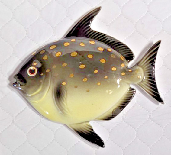 Lefteris Exclusives Fish Hanging Wall Plaque Bathroom Ceramic Japan Lefton Flaws