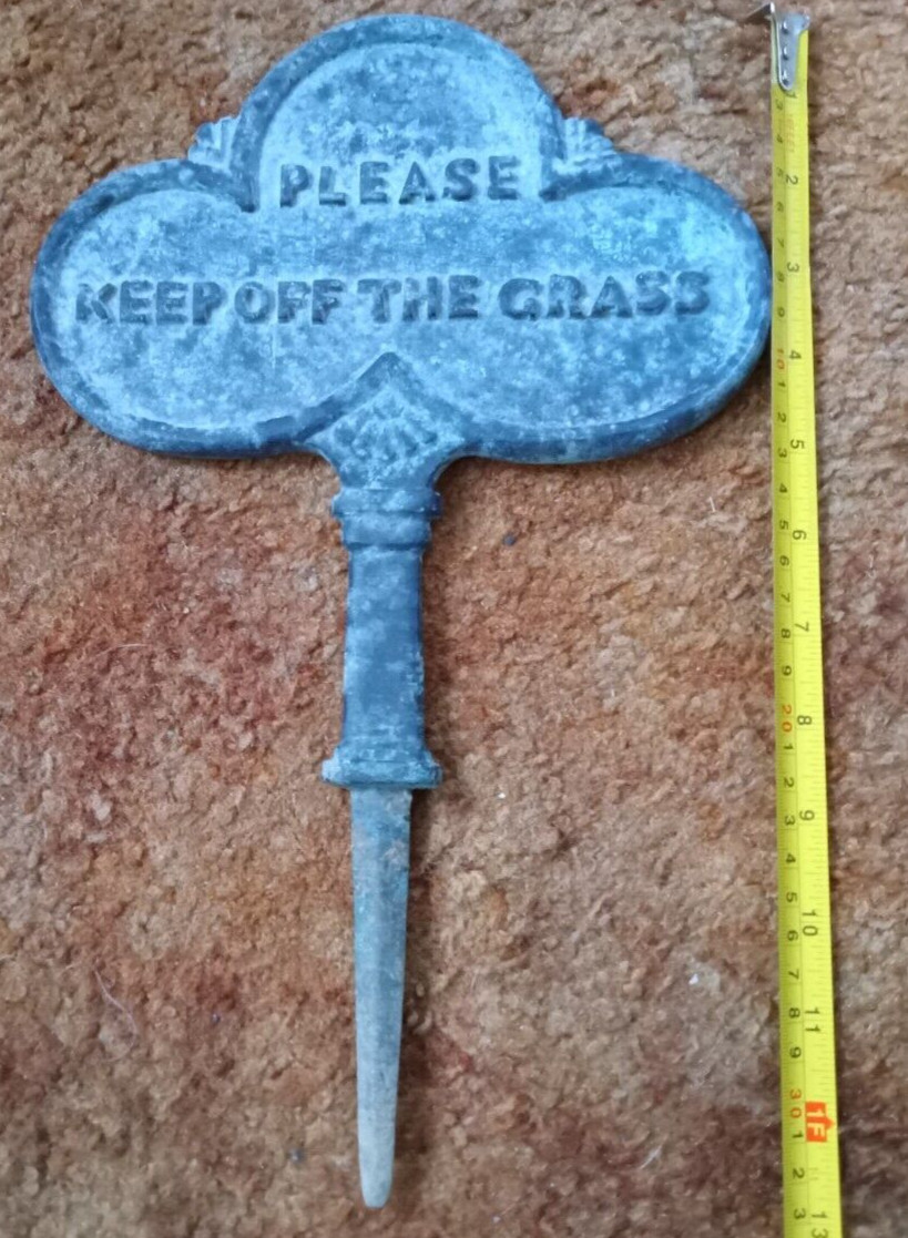 Vtg *PLEASE KEEP OFF THE GRASS* SIGN *Double Sided* Verdigris Patina *FAST SHIP!