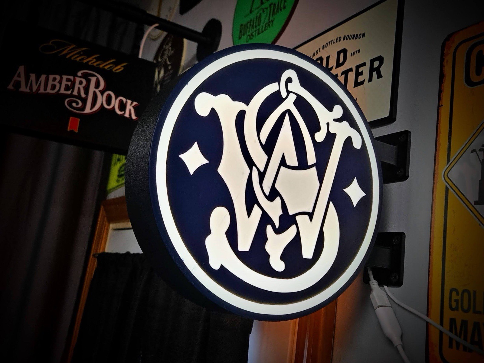 Smith & Wesson LED Light Box | USB Powered Firearm Sign | RGB Option 12 Styles
