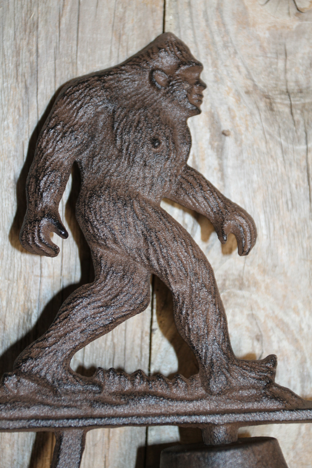 1 WALL MOUNTED BIG FOOT BELL,ALL OCCASION GIFTS,COUNTRY DECOR,SASQUATCH B-97