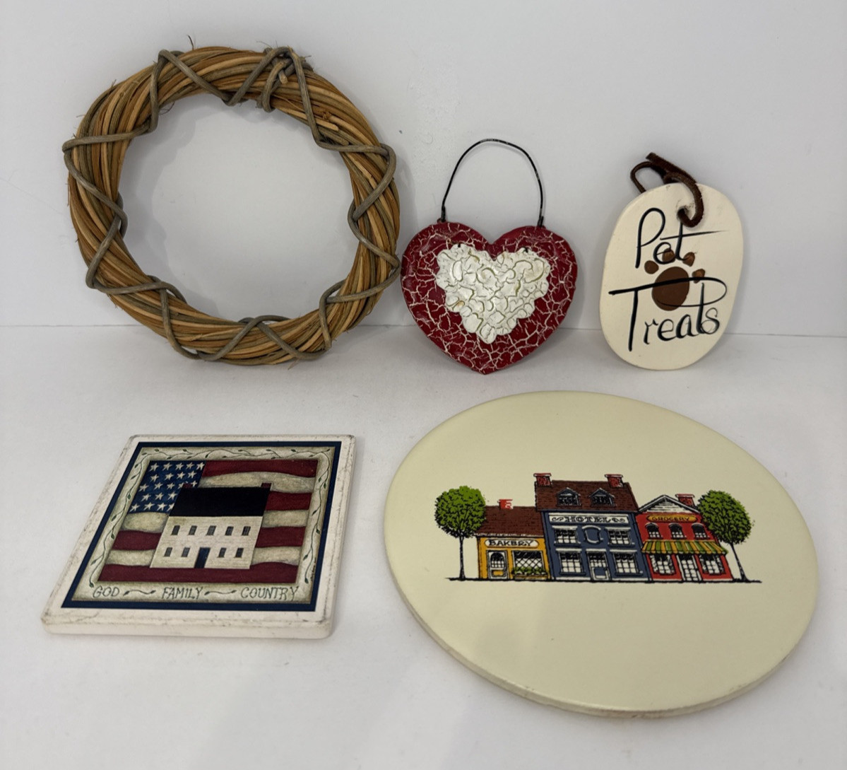 Home Decor Lot Trivet Coaster Wreath Metal Heart Hanger Pet Treats Hanger