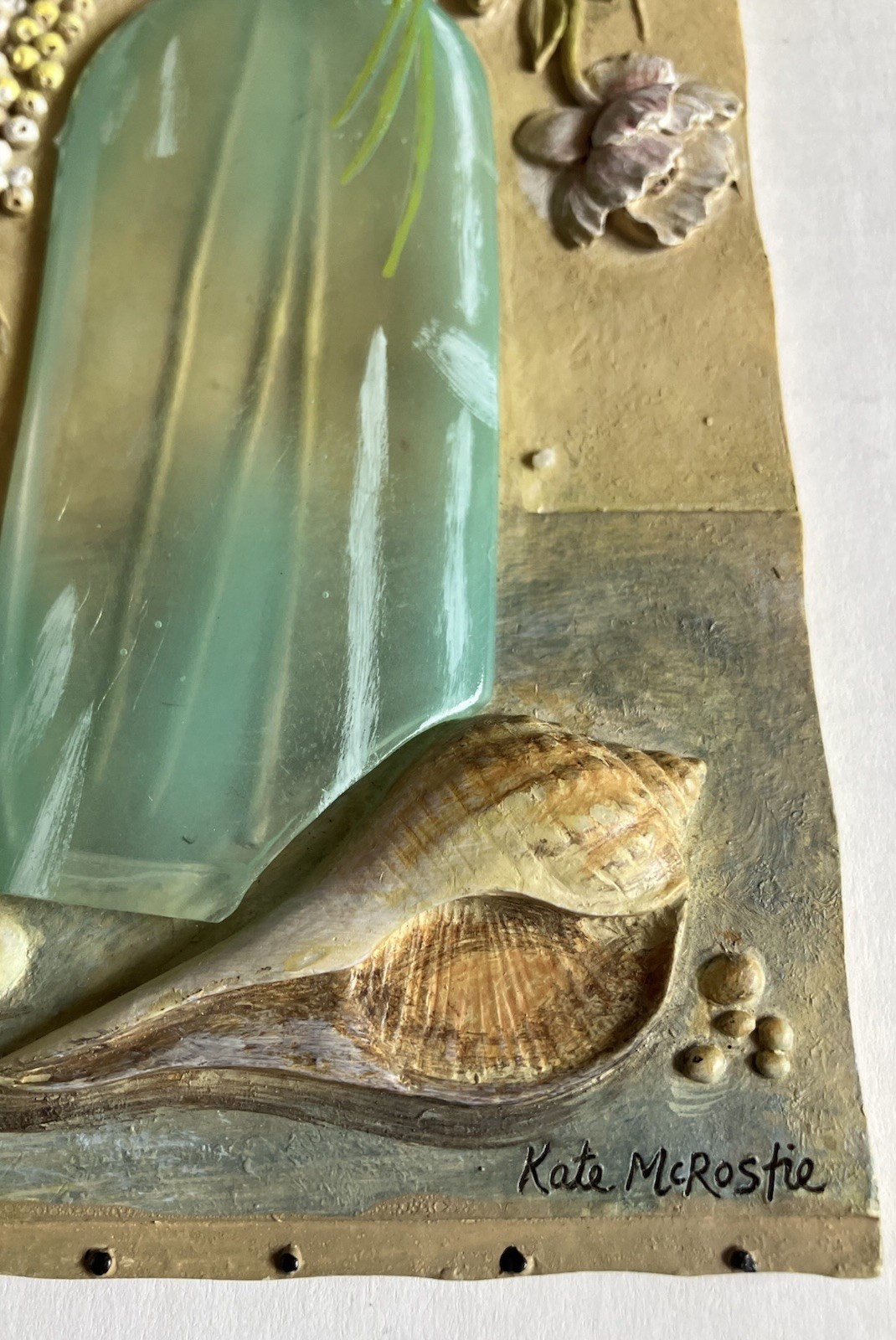 Kate McRostie Decorative 3D Wall Plaque Resin Sculpted Flowers In Aqua Vase