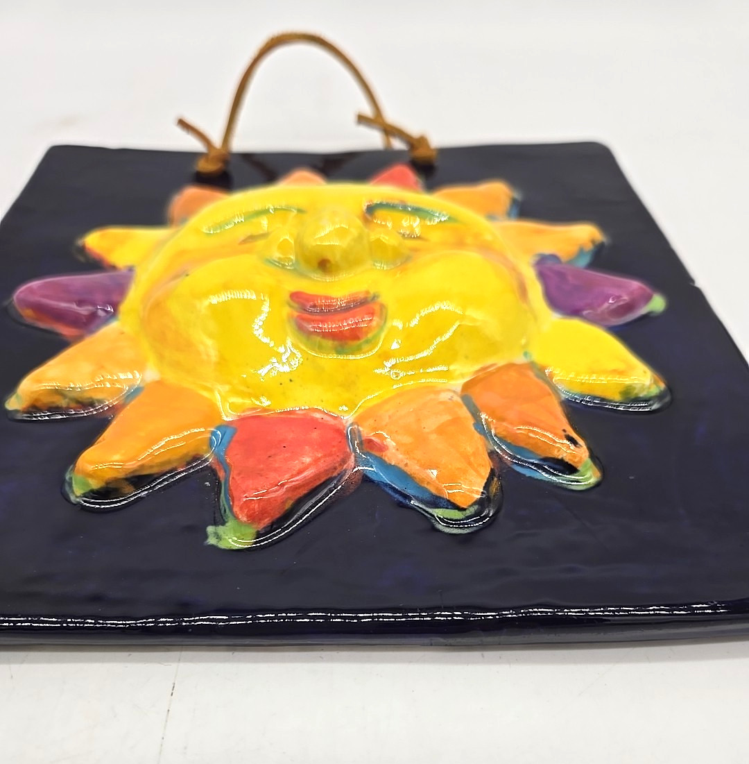 Studio Art Pottery 3D Sun Face 7.5″ Wall Plaque Ceramic Handmade Sunshine Smile