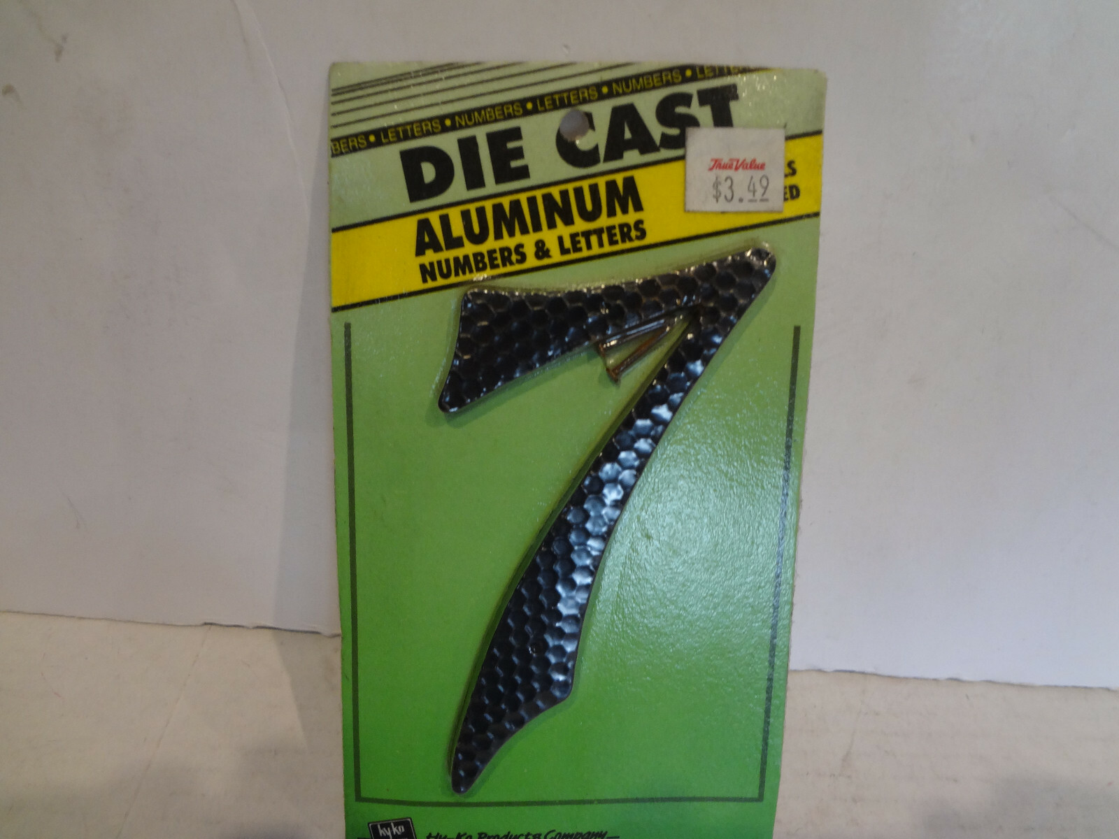 HY-KO Die Cast Aluminum Numbers 4-1/2″ Nominal – Number 7 Black
