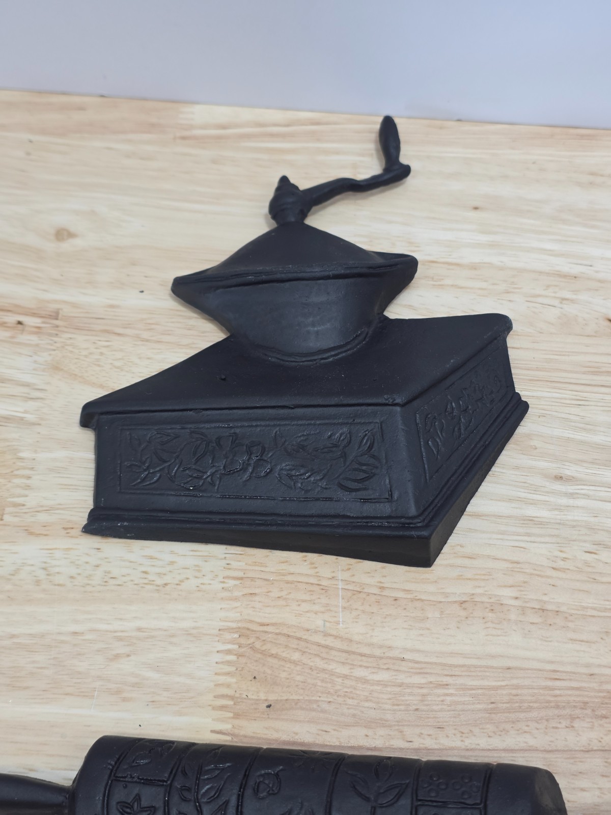 Set of 5 Vintage Midwest Black Cast Aluminum Metal Kitchen Wall Hangings