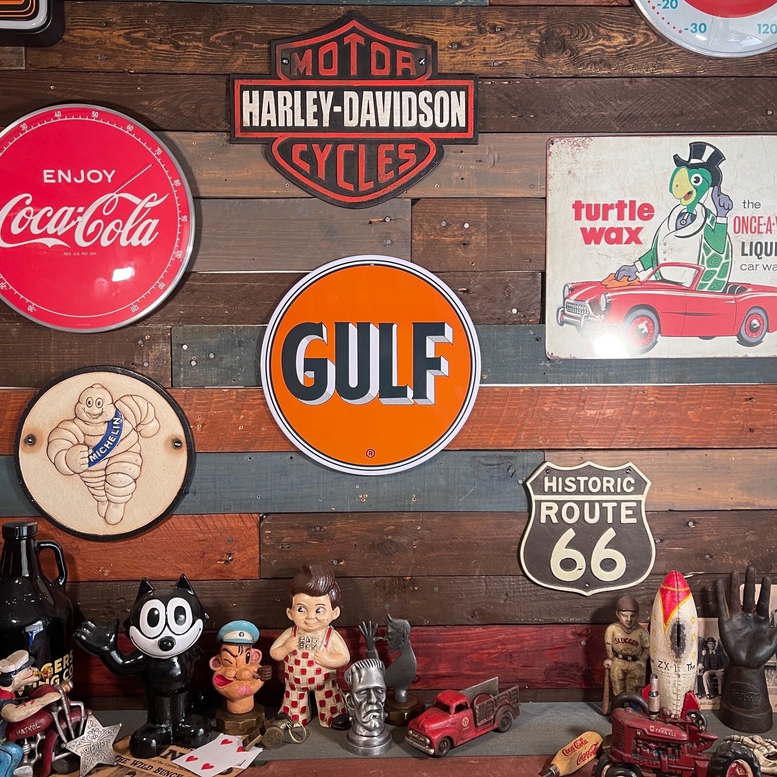 Gulf Oil Metal Sign 12″ Round Design – Wall Decor For Garage or Man Cave