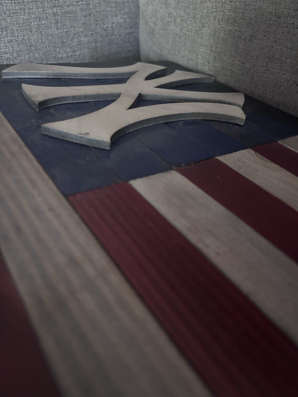 NY Yankees American Flag Home Plate Wood 3D Distressed Wall Plaque – 16.5 x 16.5