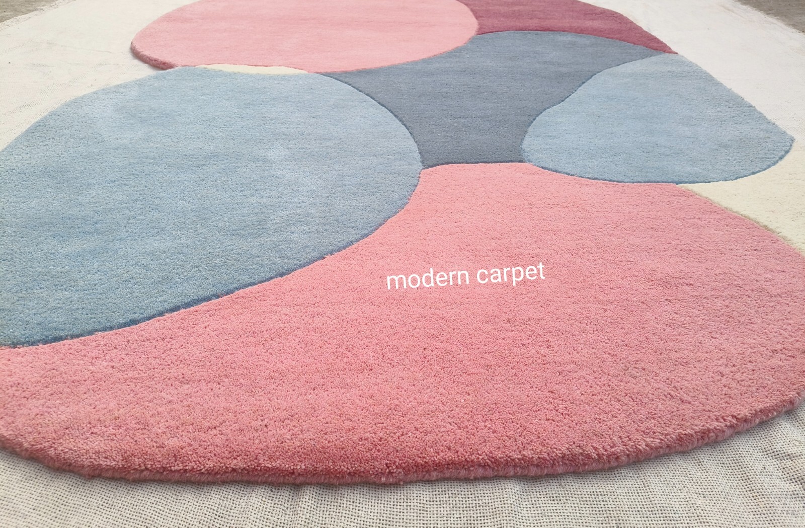 Irregular Shape Rugs 3×5 Ft Handmade 100% Woolen Hand Tufted For Home Decoration