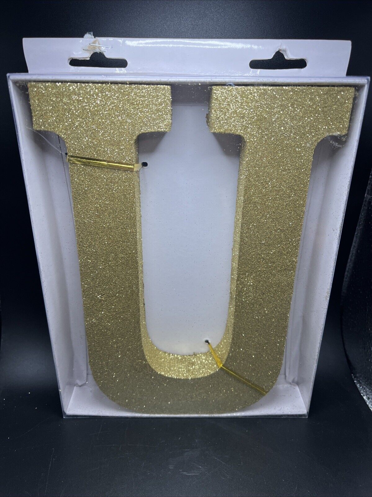 Gold Glitter Letter – U: Home Decor And Decoration (9 X 6.5 in.) Amscan