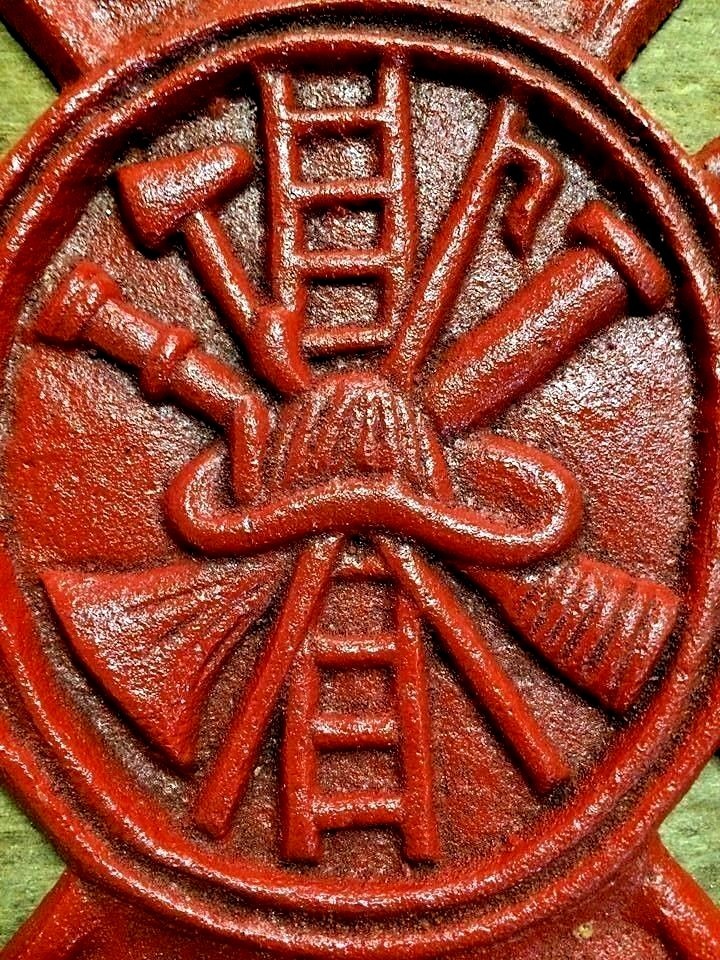 Red Fireman Plaque Maltese Firefighter Cross, cast iron sign 8 x 9 inches RED