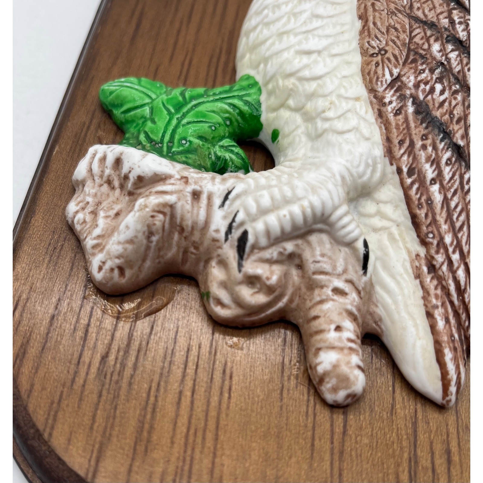 Vintage 3D Owl Wall Plaque Wood Grain Oval Base Woodland Decor Brown White 8″