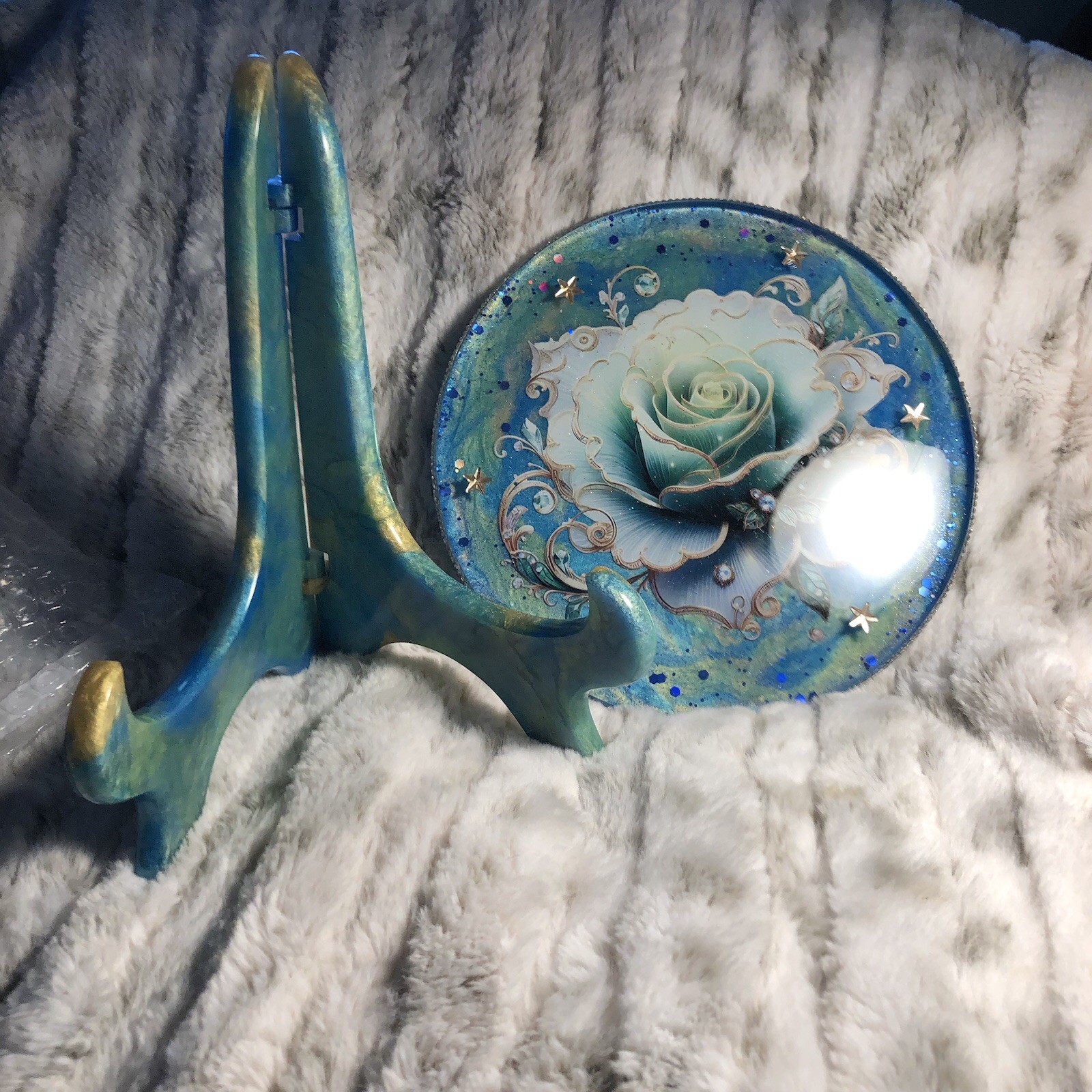 Flower plaque on a stand￼