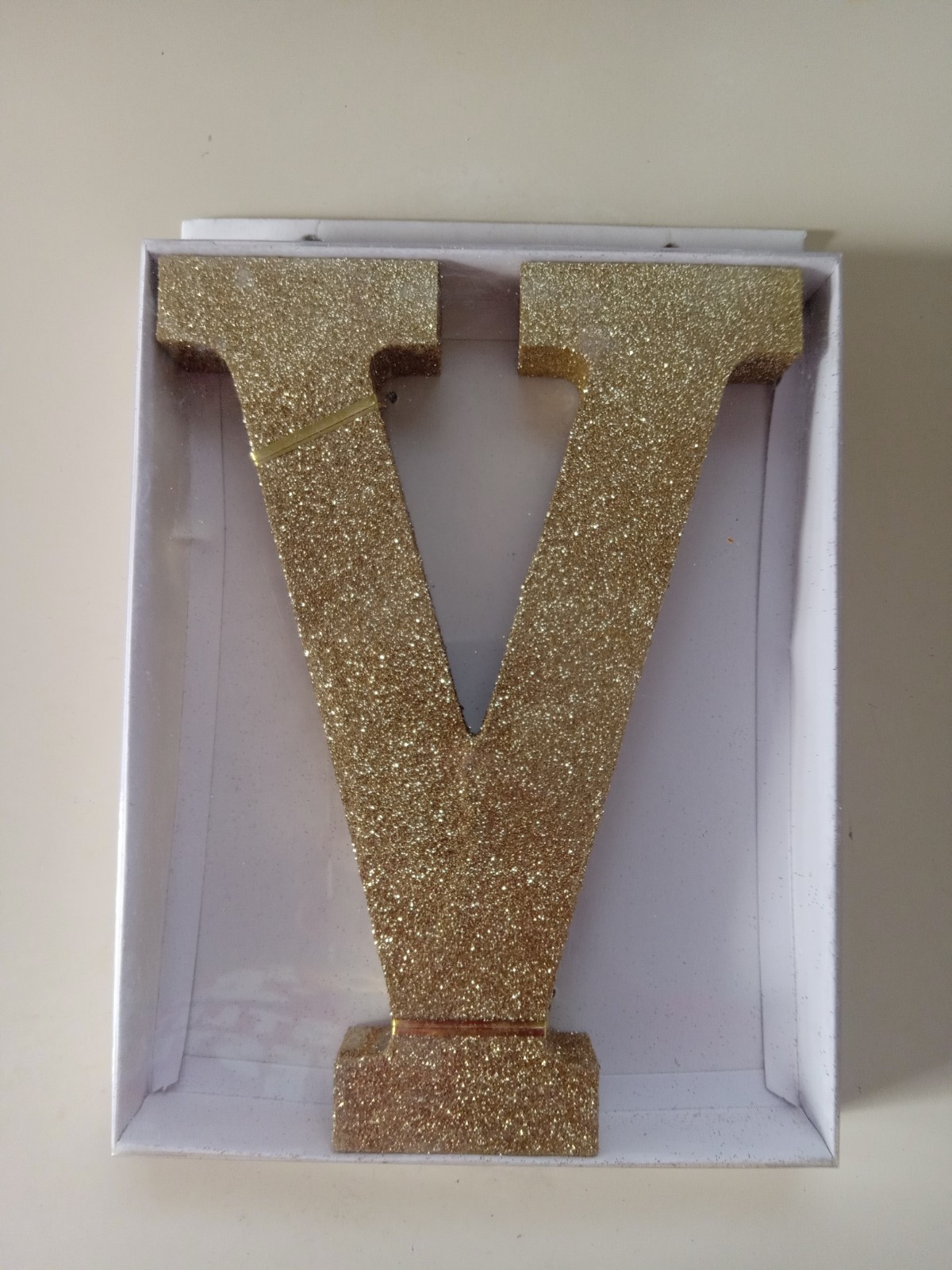 🌟Gold Glitter Letter – V: Home Decor And Decoration (9 in. X 6.75 in.)