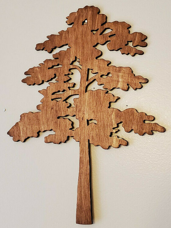 Beautiful Custom made Oak Tree accent for your picture arrangements.