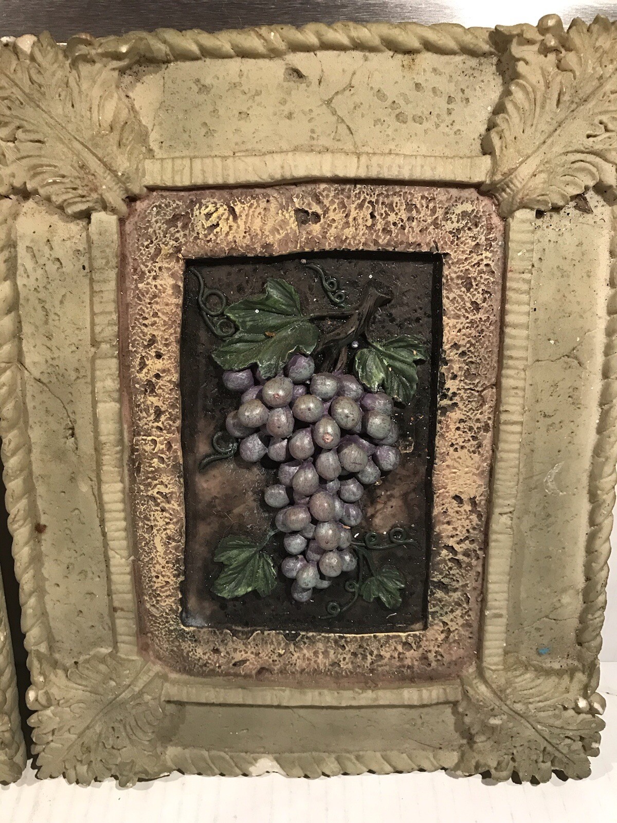 Cabernet Sauvignon 3D Purple Grapes & Acanthus Leaf Plaques 2X-Vintage