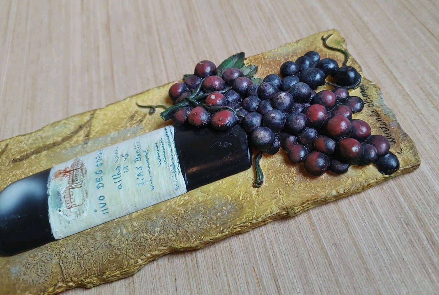 C Winterle Olson Wall Art Plaque 3D Vintage and Vine Decor Dining Bottle Tile