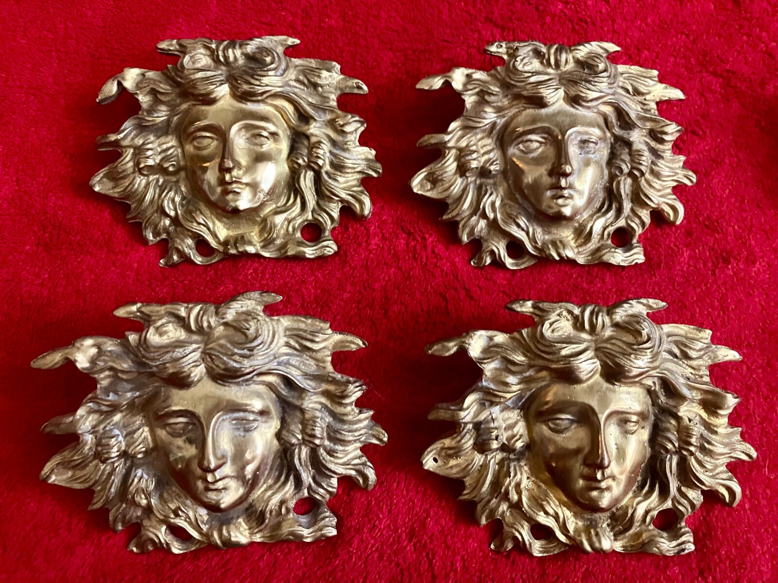 1 (one) Vintage VERSACE MEDUSA HOME DECOR WALL PLAQUE 3D SOLID BRASS GOLD AG