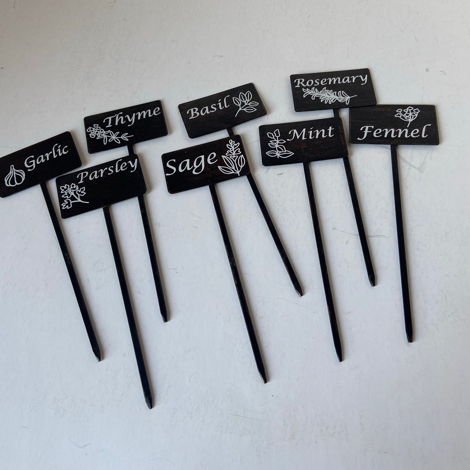 8 Herb Plant Label Identification Metal Garden Marker Stakes Wood Grain 7.5″