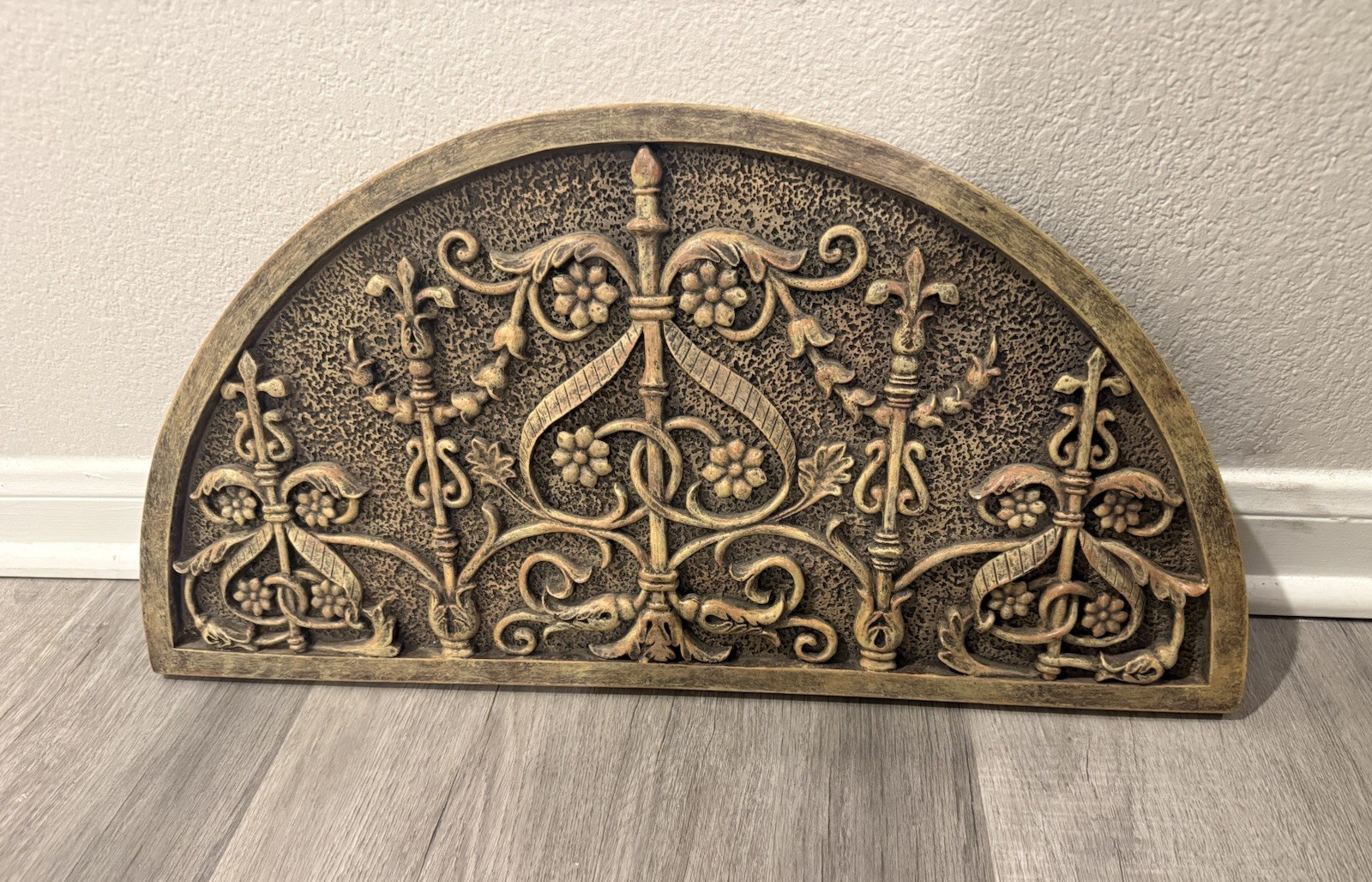 VTG semi Circle Decorative Door Topper Or Enterway Pediment Plaque