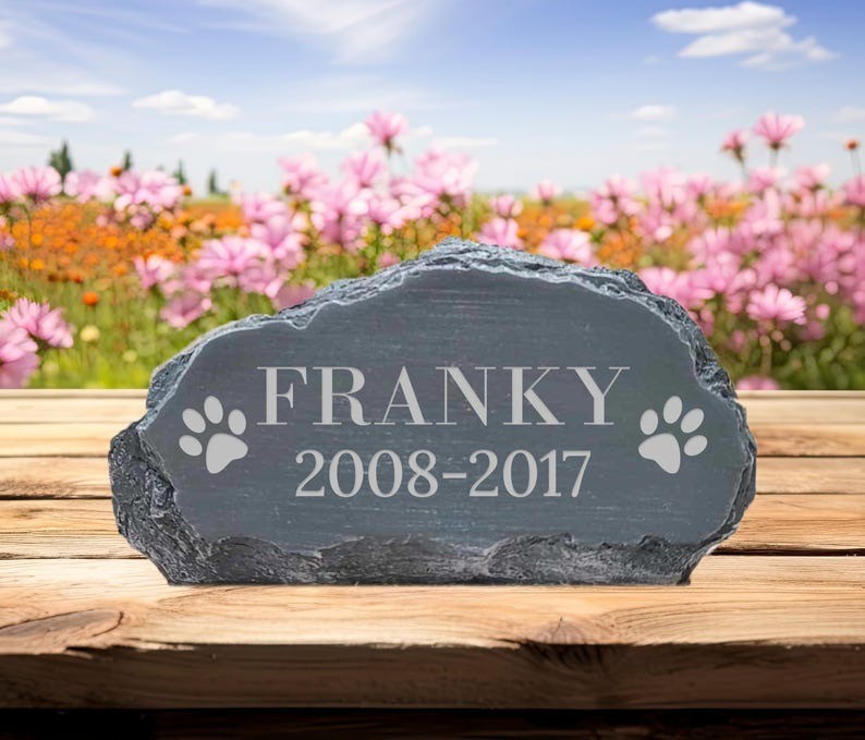 Personalized Pet Memorial Stone, Custom Garden Name Sign, Pet Lover Gift