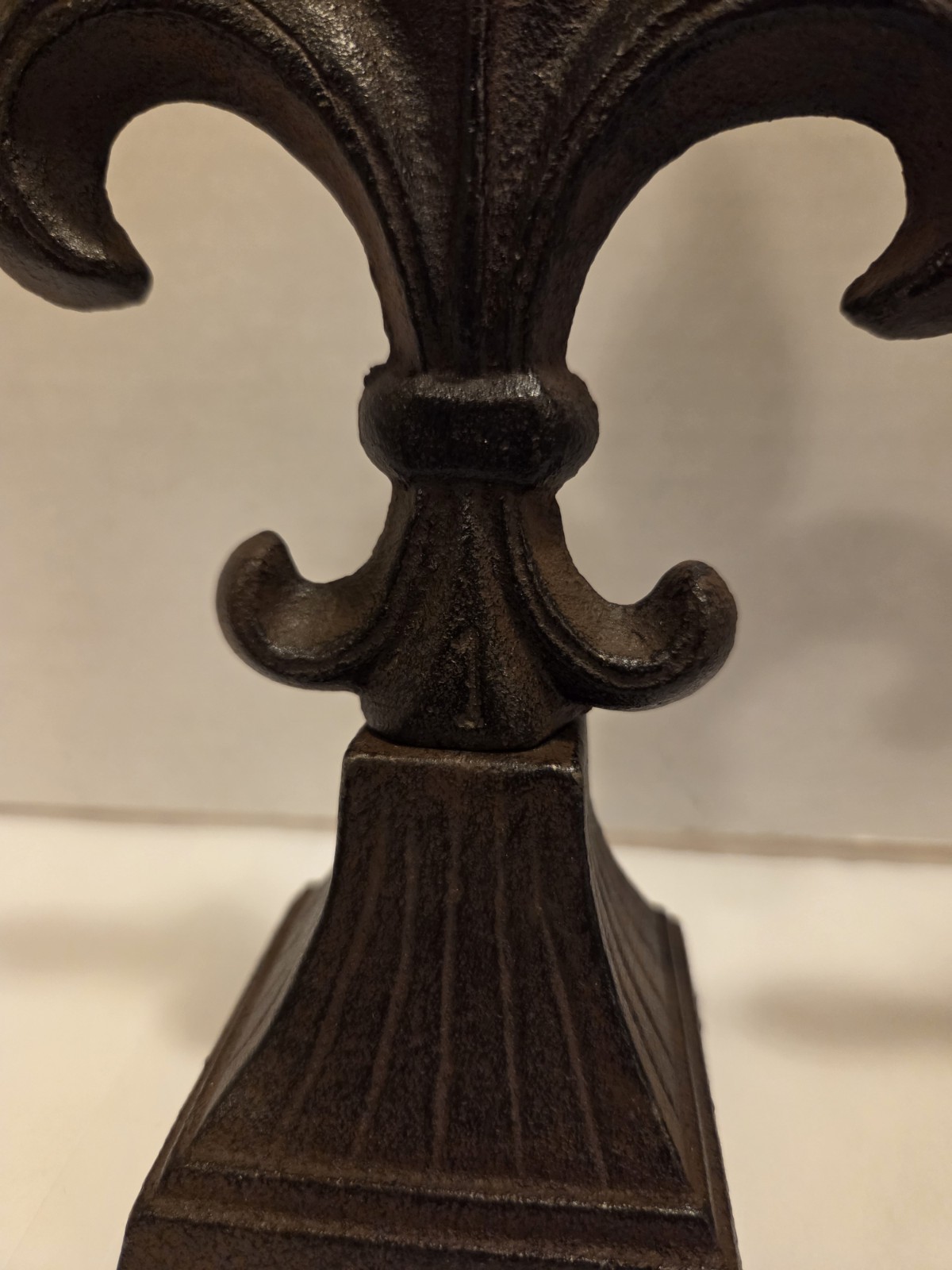 Fleur de Lis Cast Iron, Metal, Heavy – Fence Post, Bookends, Decorations