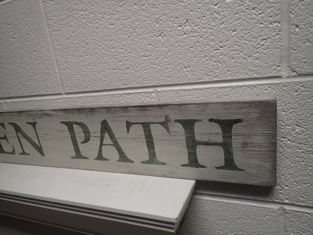Large 43″ Country Style Painted & Distressed WOOD GARDEN PATH SIGN