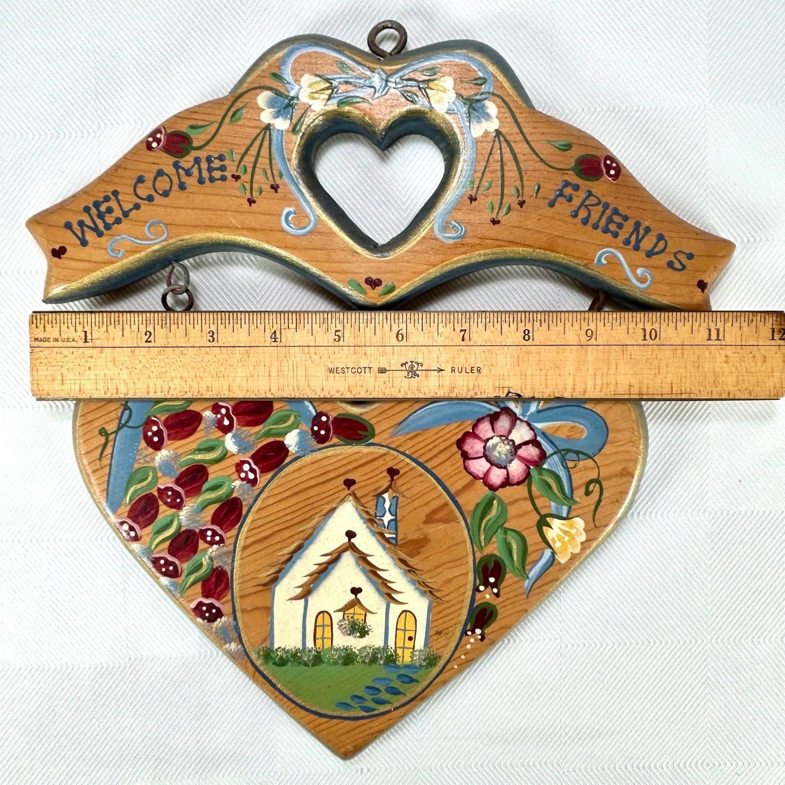 VTG Welcome Friends Heart Wooden Wall Decor Hand Painted CottageCore, Country