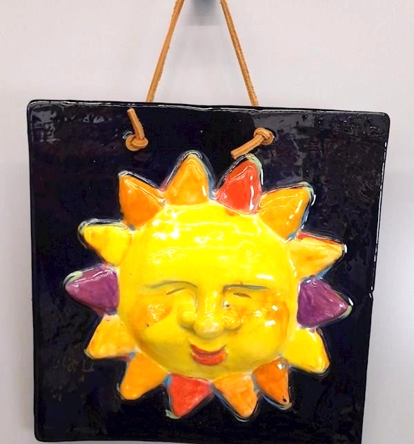 Studio Art Pottery 3D Sun Face 7.5″ Wall Plaque Ceramic Handmade Sunshine Smile