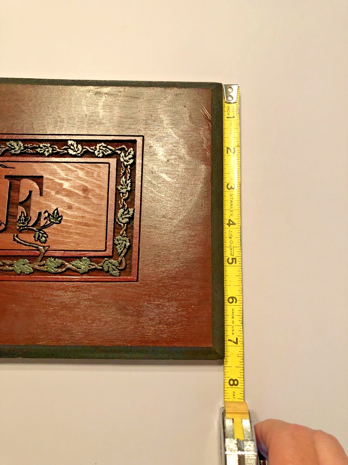 Vintage Wood Welcome Sign Green Ivy 17.5”x7.5” Beautifully Carved