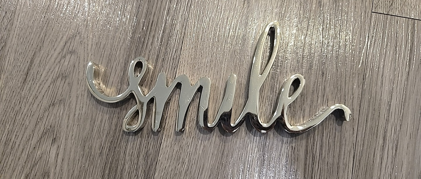 SMILE CURSIVE DESK SHELF SITTER SILVER TONE METAL CONTEMPORARY SIGN DECOR