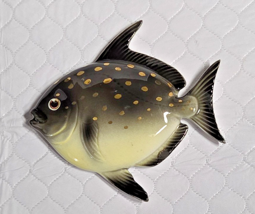 Lefteris Exclusives Fish Hanging Wall Plaque Bathroom Ceramic Japan Lefton Flaws