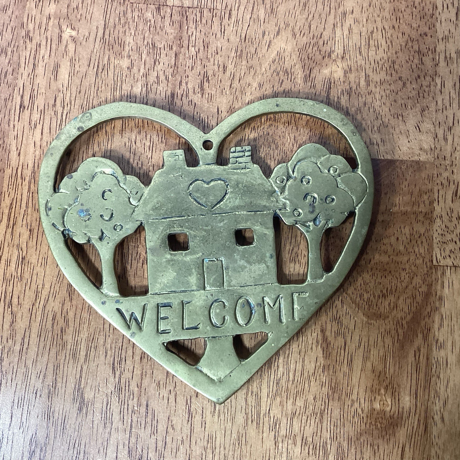 Vintage 6.5″ Brass Welcome Sign House & Heart Patina Cottage Trivet Farmhouse