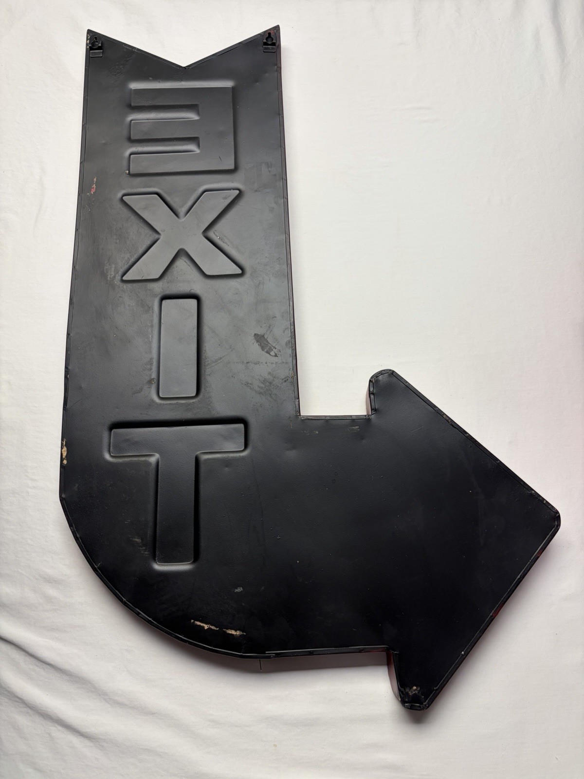 Wall Decor Metal “Exit Way Out” Sign Curved Arrow in Red Distressed Design