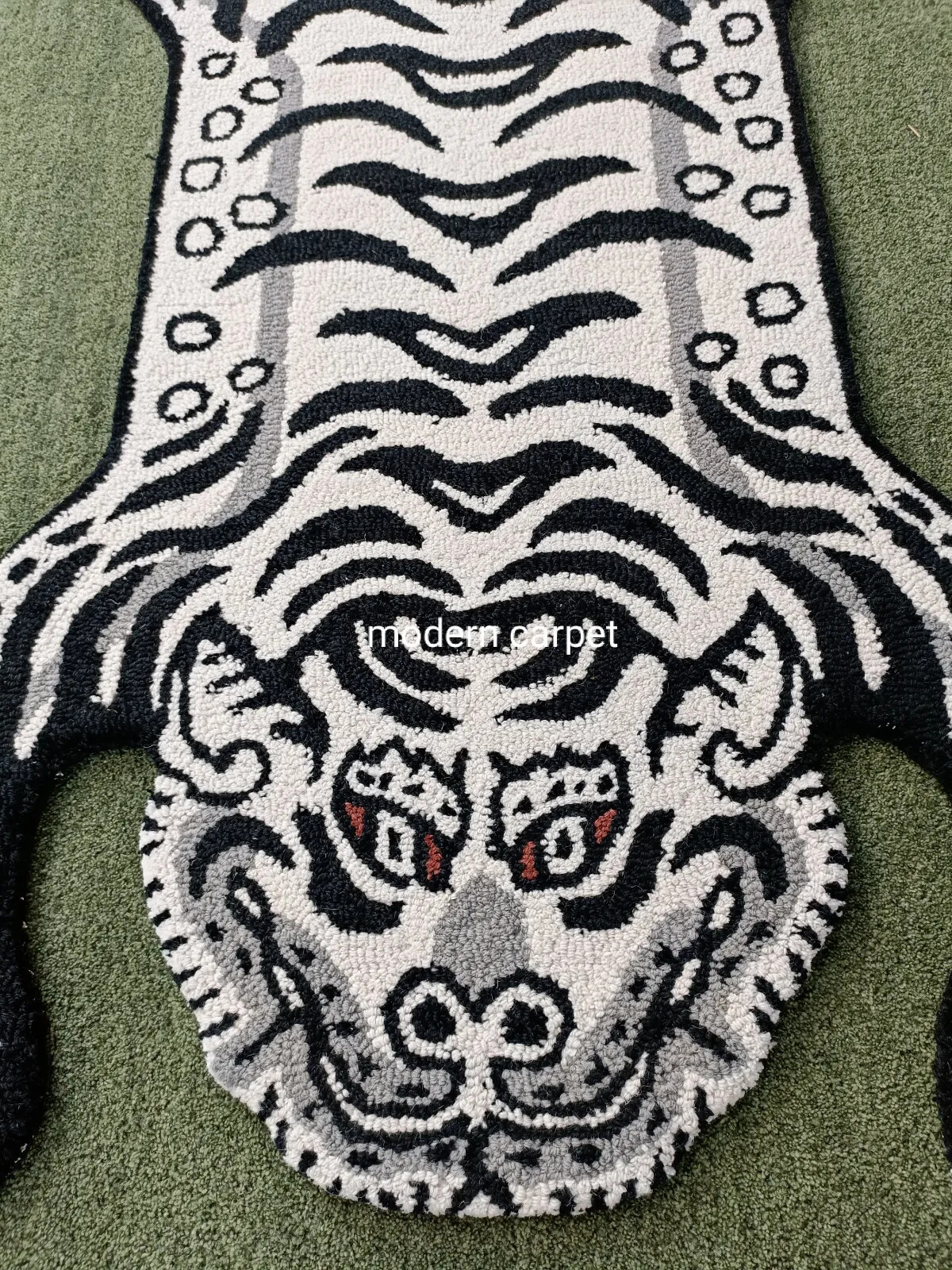 Tibetan Tiger Rugs Handmade 100% Woolen Hand Tufted For Home Decoration