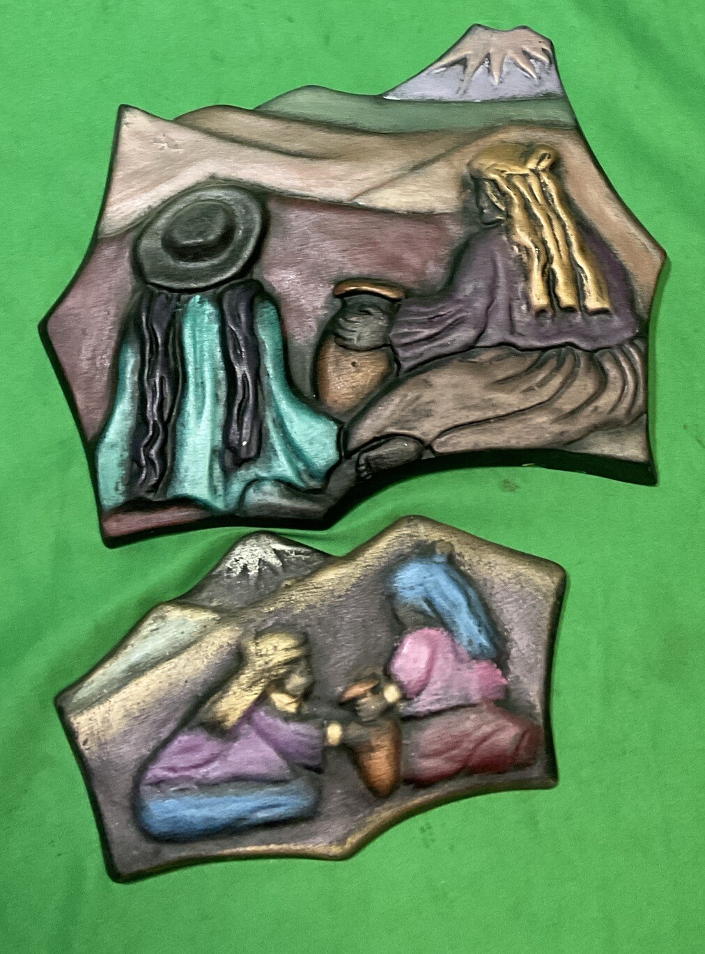 Vintage -2 – ” Ceramic Wall Hanging Plaque Multi Colored 6” X 8” & 4 X 6”.