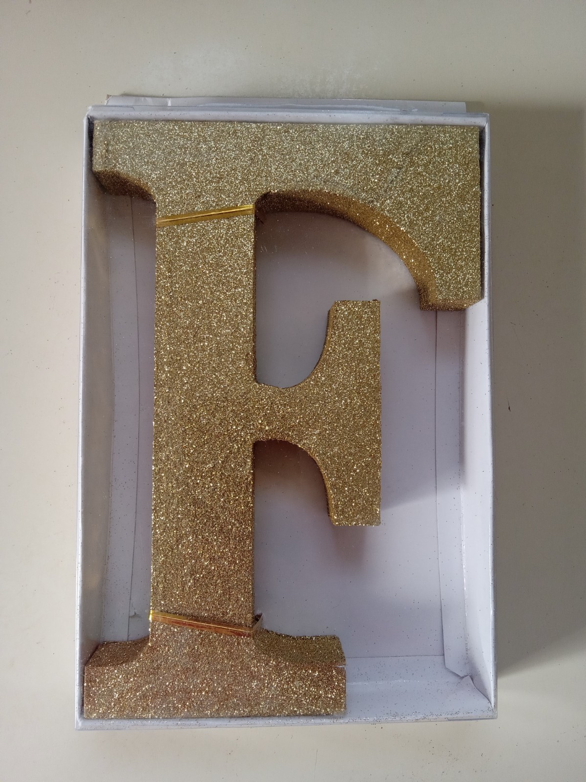 🌟Gold Glitter Letter – F: Home Decor And Decoration (9 in. X 5.85 in.)