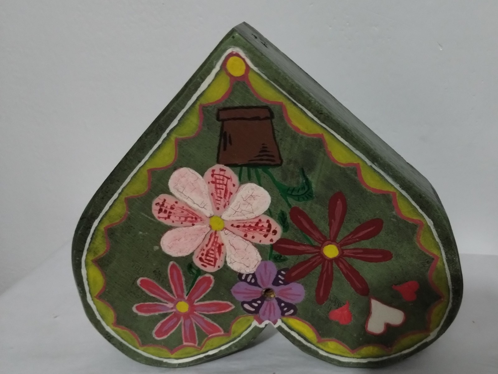 BOHO CHIC WALL ART – WOODEN HAND PAINTED HEART 7″