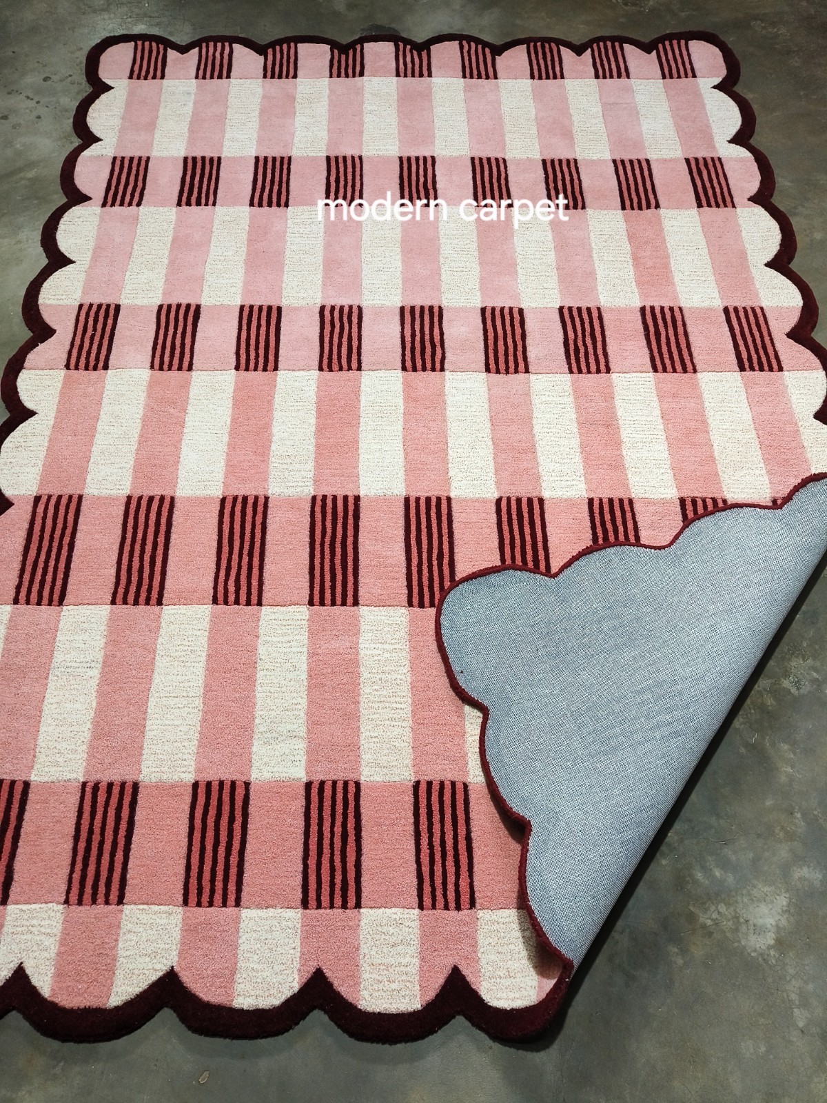Scalloped Edge Checkered Area Rug Pink & Cream Tufted Carpet Modern Wavy Border