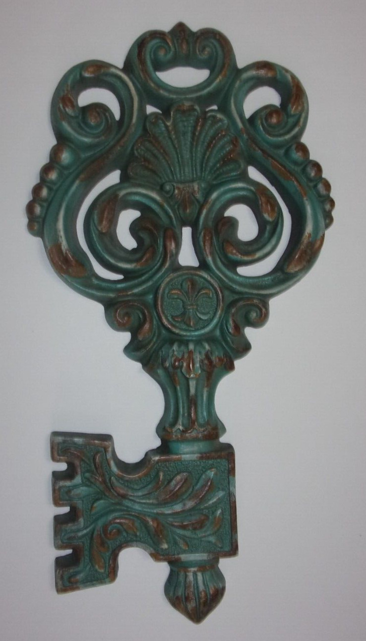 Large Skeleton Key Wall Hanging Antiqued Shabby Teal Turquoise Blue Decor 18 x 8