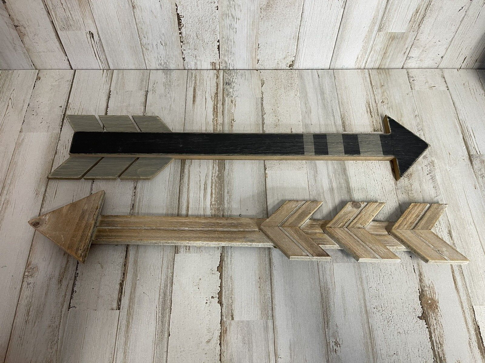 Wall Decor 2Pc Rustic Wooden Arrows Sign Farmhouse Decor Camping Travel Any Room
