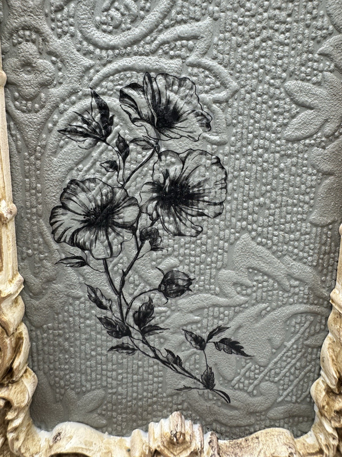 Handcrafted Vintage Inspired Framed Floral Plaque 8.75×6.75 Includes Stand