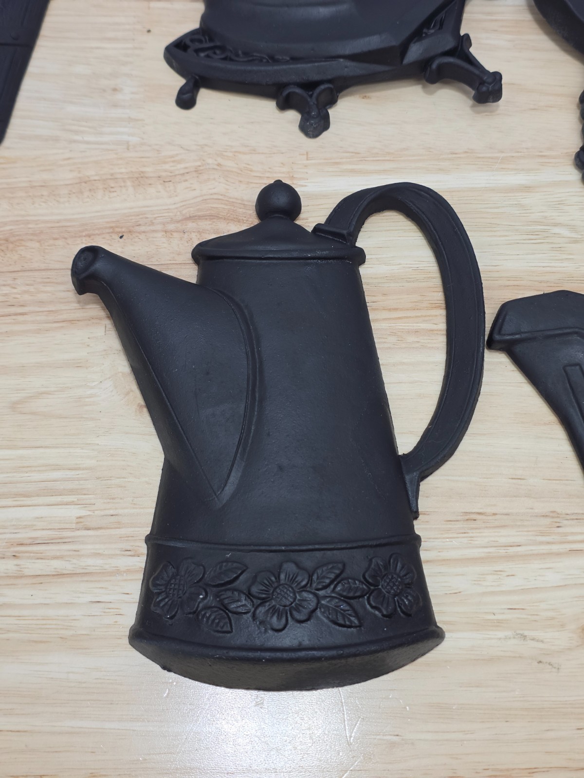 Set of 8 Vintage Sexton Black Cast Aluminum Metal Kitchen Wall Hangings