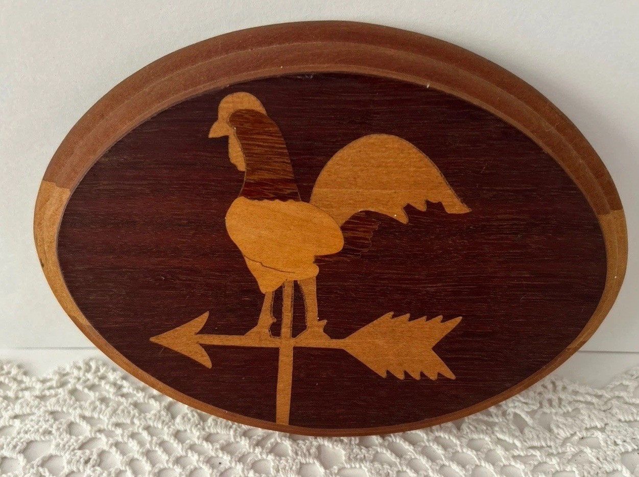 Vtg Carved Rooster Inlay. Plaque Wall Hanging Oval 9 in. X 6.5 in. S.