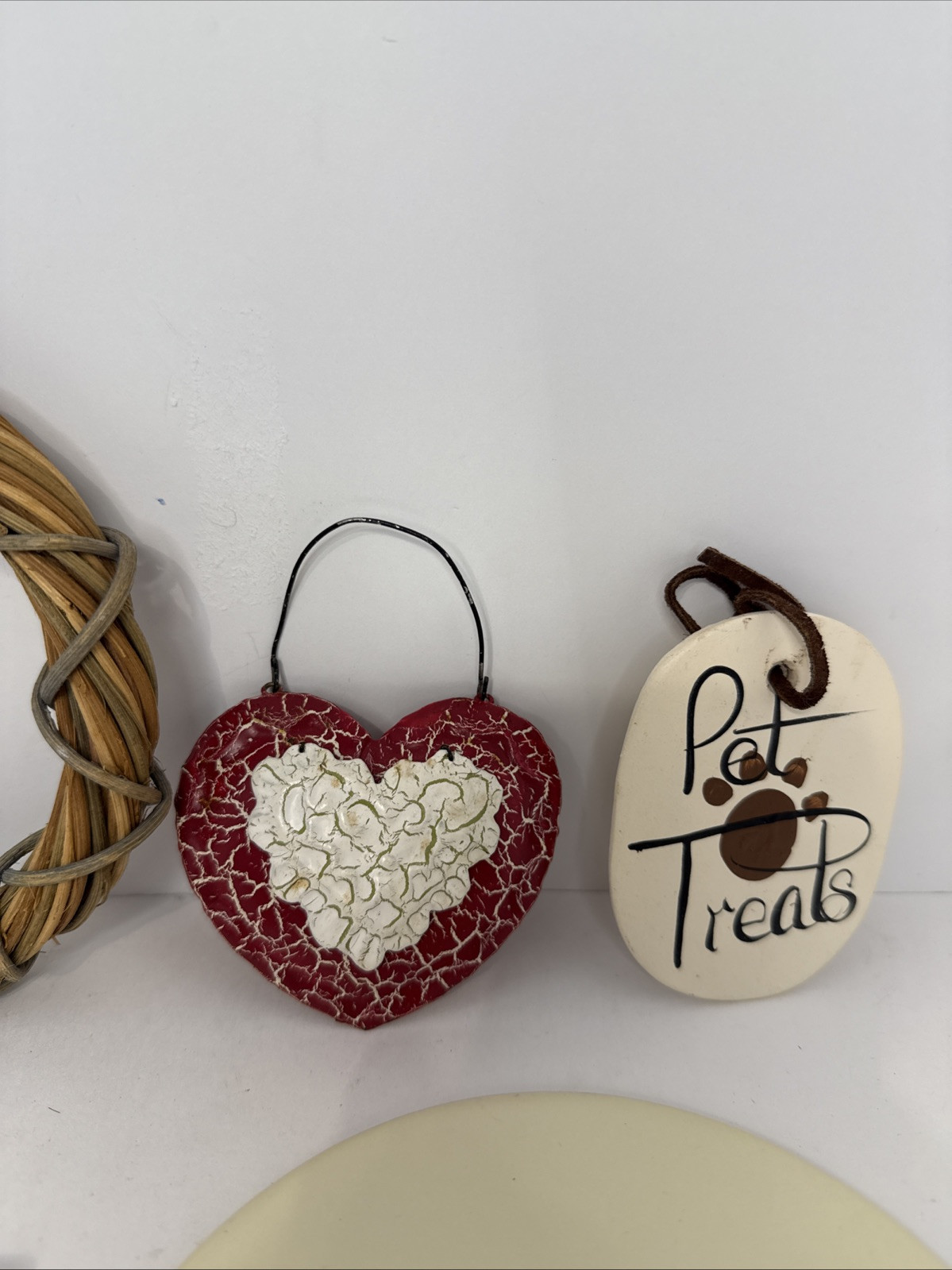 Home Decor Lot Trivet Coaster Wreath Metal Heart Hanger Pet Treats Hanger