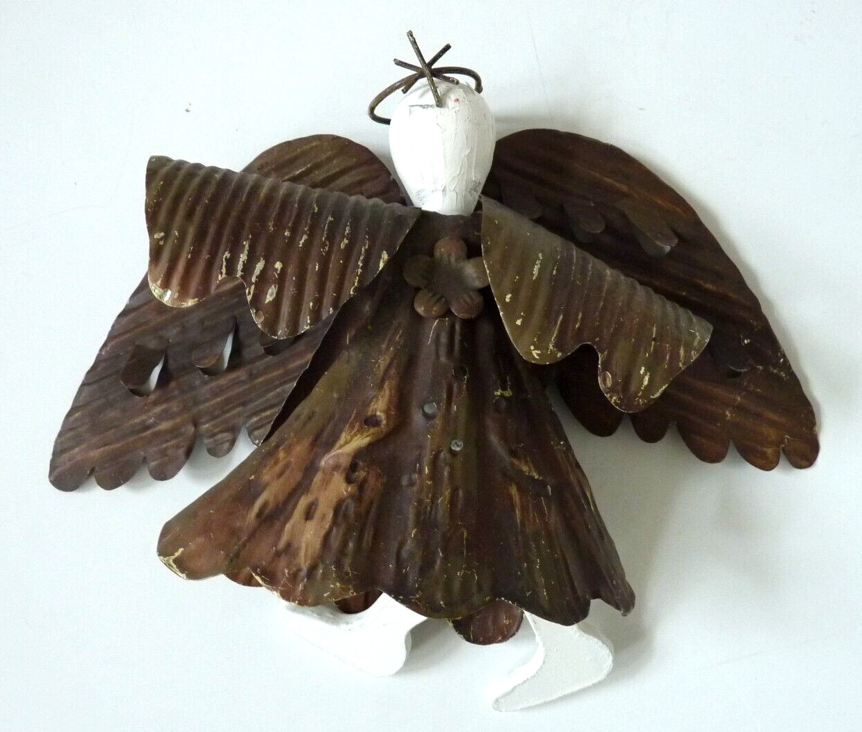 Folkart Primitive Rustic Metal Wooden Hanging Angel Brown/Bronze White 9 3/4″