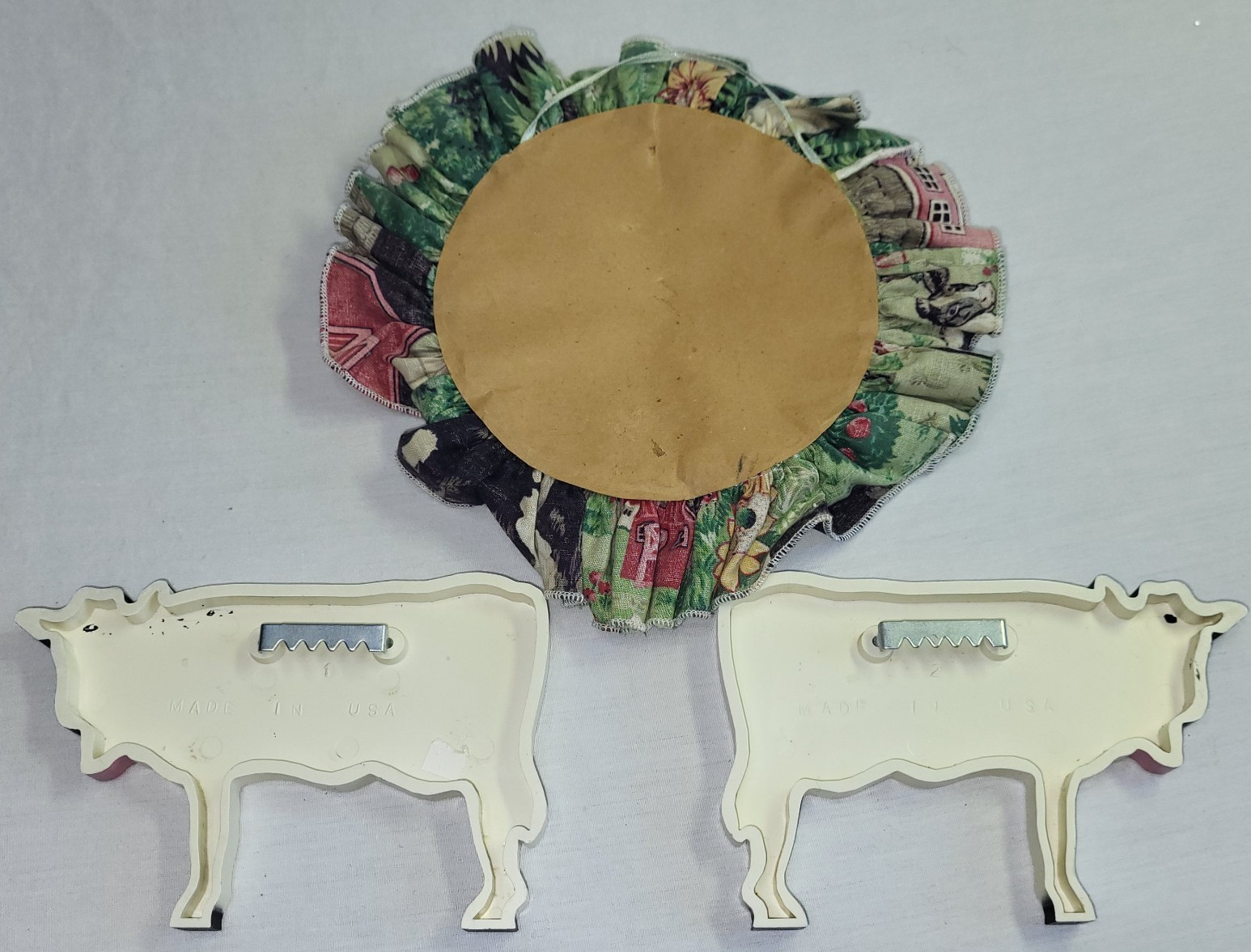 Vintage Wall Hanging Plaque Cows Cattle Pink Bows Farm Decor USA 1 is Homemade